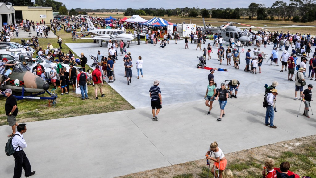 Crowds of people watching the airshow
